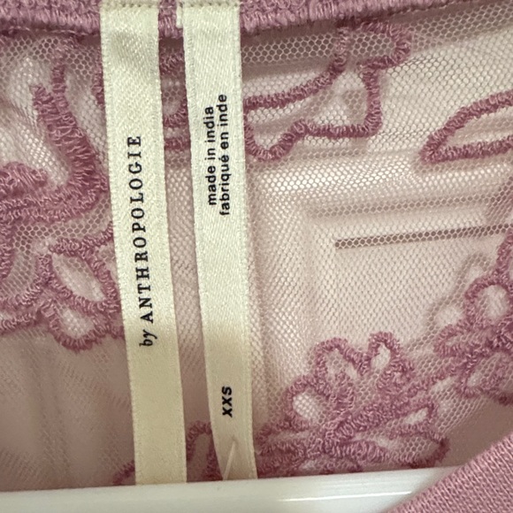 Anthropology Elegant Lace Women Top in Mauve - Picture 3 of 4